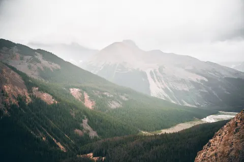 Foggy Valley 4K Wallpaper · mountains · 3840×2560
