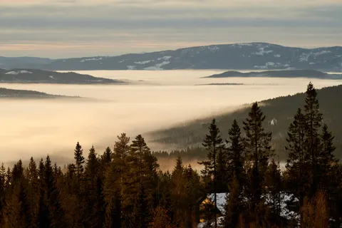 Foggy Valley 4K Wallpaper · mountains · 3840×2561