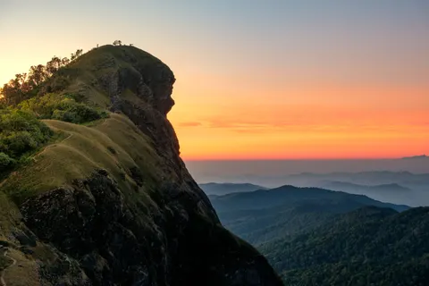 Mountain Panorama 4K Wallpaper · mountains · 3840×2560
