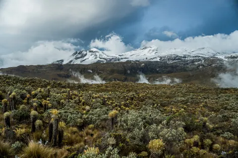 Snowy Volcano 4K Wallpaper · mountains · 3840×2560