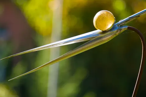Liquid Gold 4K Wallpaper · abstract · 3840×2558