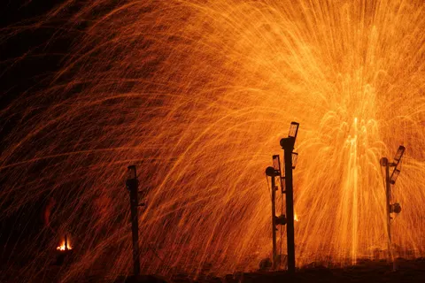Powder Burst 4K Wallpaper · abstract · 3840×2560