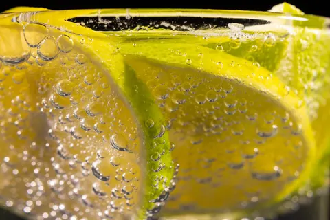 Oil Bubbles 4K Wallpaper · abstract · 3840×2561