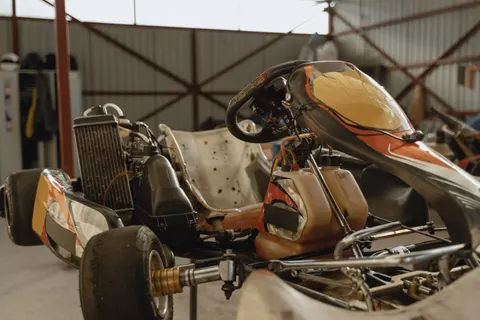 Race Car 4K Wallpaper · cars · 3840×2560