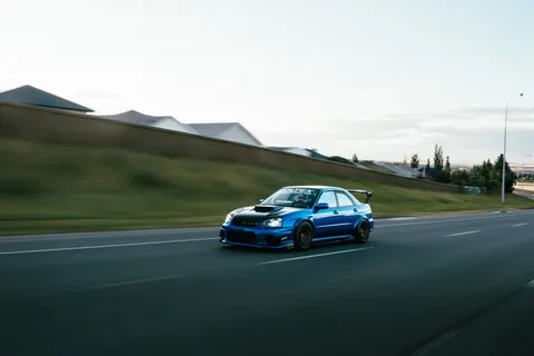 Race Car 4K Wallpaper · cars · 3840×2560