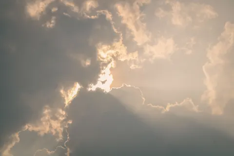 Pastel Clouds 4K Wallpaper · minimal · 3840×2560