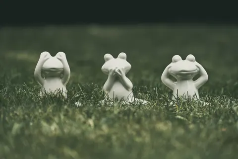 Zen Stones 4K Wallpaper · minimal · 3840×2560