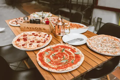 Pizza 4K Wallpaper · food · 3840×2560