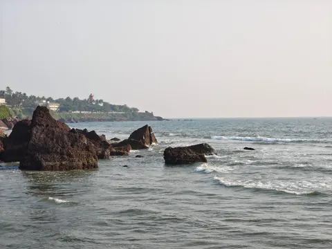 Leuchtturmküste 4K Hintergrundbild · ocean · 3840×2880