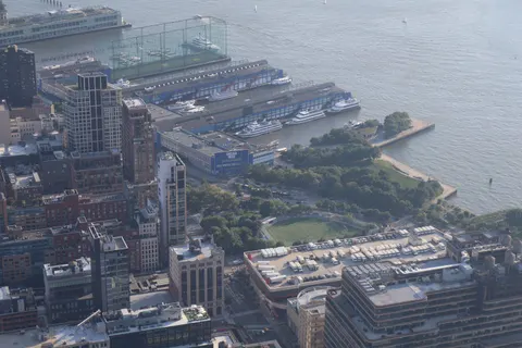 New York Skyline 4K Wallpaper · city · 3840×2560
