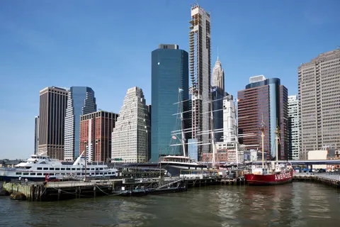 New York Skyline 4K Wallpaper · city · 3840×2560