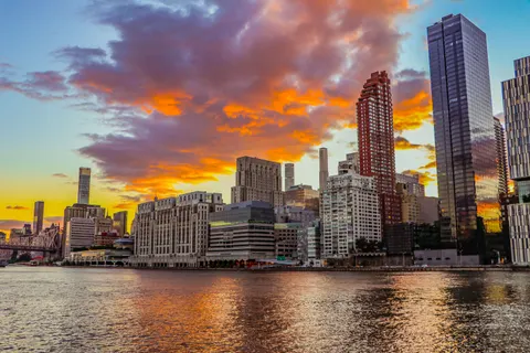 New York Skyline 4K Wallpaper · city · 3840×2560
