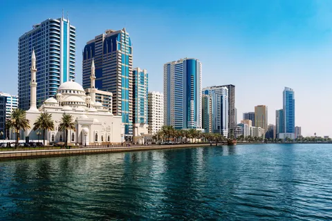 Dubai Skyline 4K Wallpaper · city · 3840×2560