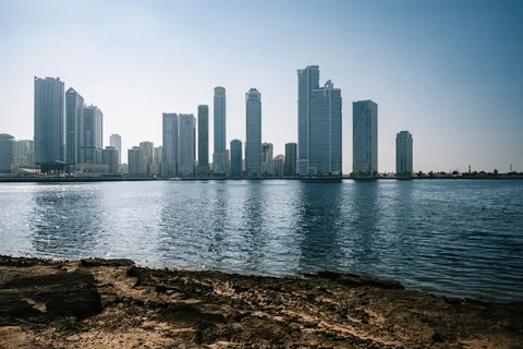 Dubai Skyline 4K Wallpaper · city · 3840×2560