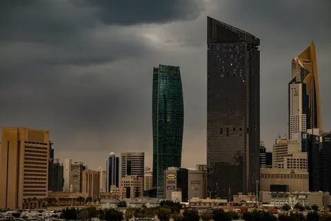 Dubai Skyline 4K Wallpaper · city · 3840×2560