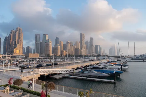 Dubai Skyline 4K Wallpaper · city · 3840×2560