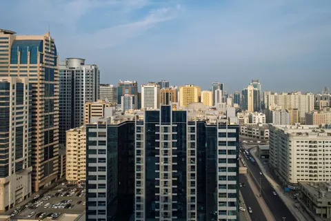 Dubai Skyline 4K Wallpaper · city · 3840×2560