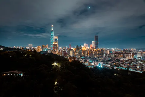 Shanghai Night 4K Wallpaper · city · 3840×2561