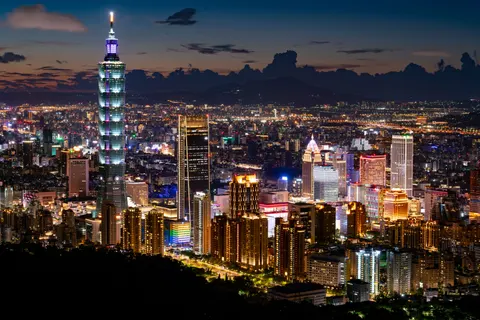Shanghai Night 4K Wallpaper · city · 3840×2561