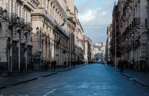 Rainy Street 4K Wallpaper · city · 3840×2469