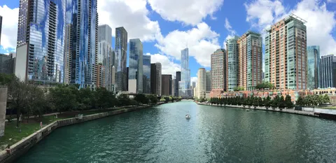 Chicago Skyline 4K Wallpaper · city · 3840×1863