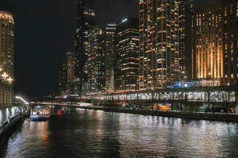 Chicago Skyline 4K Wallpaper · city · 3840×2560