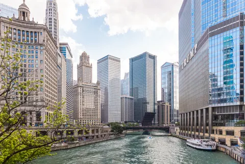 Chicago Skyline 4K Wallpaper · city · 3840×2571