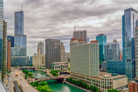 Chicago Skyline 4K Wallpaper · city · 3840×2560