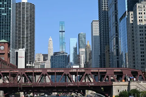 Chicago Skyline 4K Wallpaper · city · 3840×2560