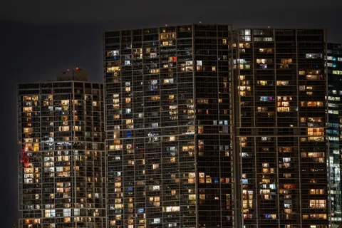 LA at Night 4K Wallpaper · city · 3840×2560