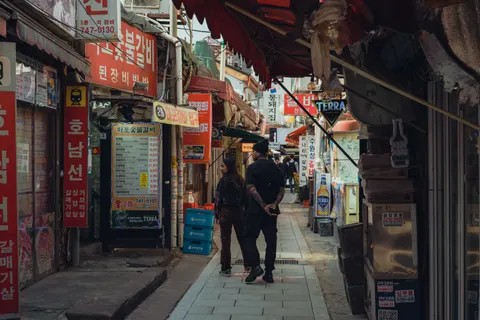 Seoul Night 4K Wallpaper · city · 3840×2560