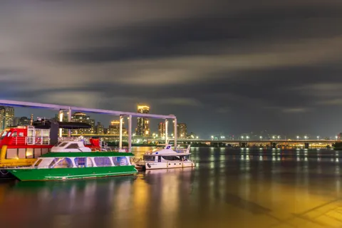 Seoul Night 4K Wallpaper · city · 3840×2560