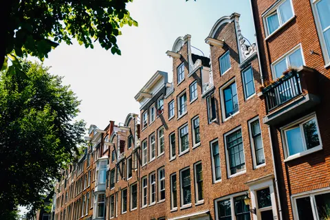 Amsterdam Canals 4K Wallpaper · city · 3840×2560