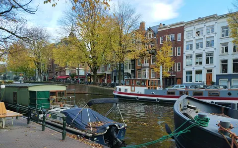 Amsterdam Canals 4K Wallpaper · city · 3840×2382
