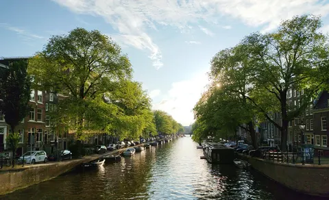 Amsterdam Canals 4K Wallpaper · city · 3840×2337