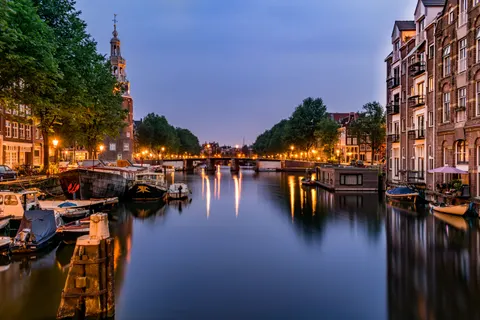 Amsterdam Canals 4K Wallpaper · city · 3840×2560