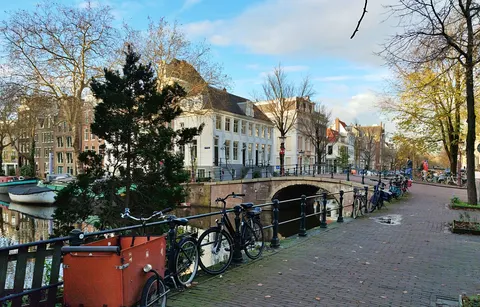 Amsterdam Canals 4K Wallpaper · city · 3840×2460