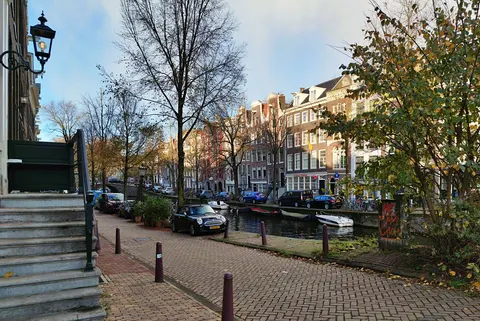 Amsterdam Canals 4K Wallpaper · city · 3840×2571