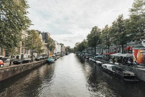 Amsterdam Canals 4K Wallpaper · city · 3840×2560