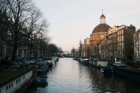 Amsterdam Canals 4K Wallpaper · city · 3840×2560