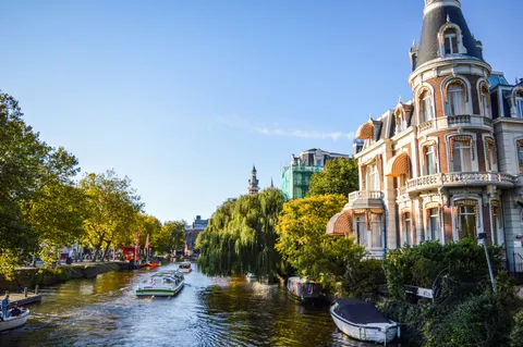 Amsterdam Canals 4K Wallpaper · city · 3840×2553