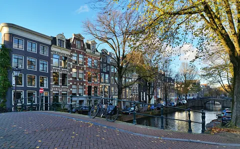 Amsterdam Canals 4K Wallpaper · city · 3840×2392
