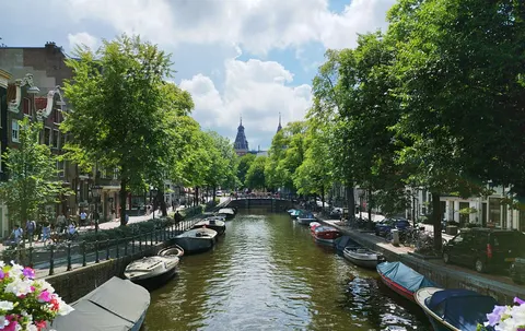 Amsterdam Canals 4K Wallpaper · city · 3840×2422