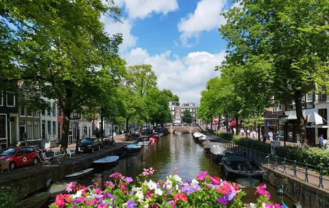 Amsterdam Canals 4K Wallpaper · city · 3840×2422