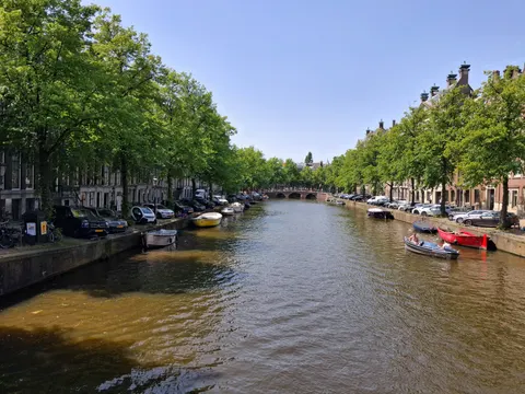 Amsterdam Canals 4K Wallpaper · city · 3840×2880
