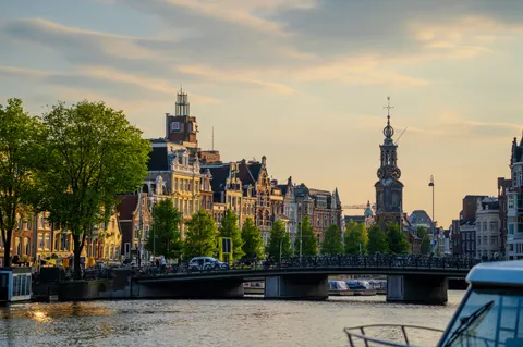 Amsterdam Canals 4K Wallpaper · city · 3840×2559