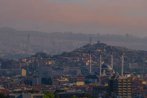 Rooftop View 4K Wallpaper · city · 3840×2560