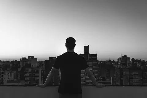Fondo de pantalla Ciudad 4K · city · 3840×2560