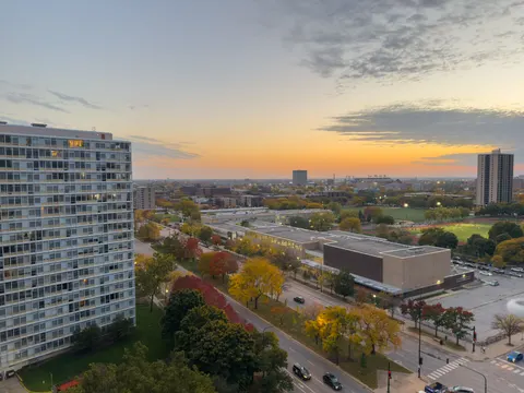 Rooftop View 4K Wallpaper · city · 3840×2880