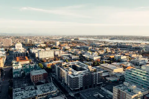 Rooftop View 4K Wallpaper · city · 3840×2560